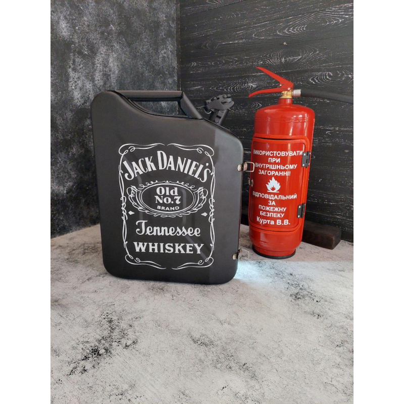 Міні бар каністра чорна на 20л. з посудом в подарунок чоловікові / Подарунковий набір хлопцю на 4 персони “Max“