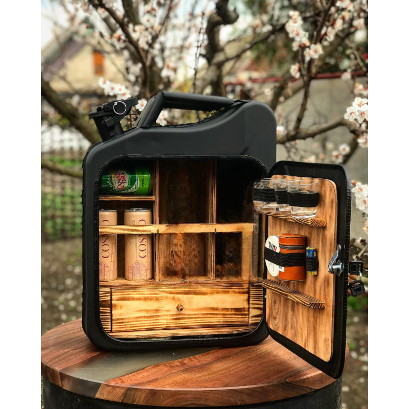 Каністра бар для напоїв і алкоголю на 20 літрів з чарками «King Size» зелена на подарунок чоловікові